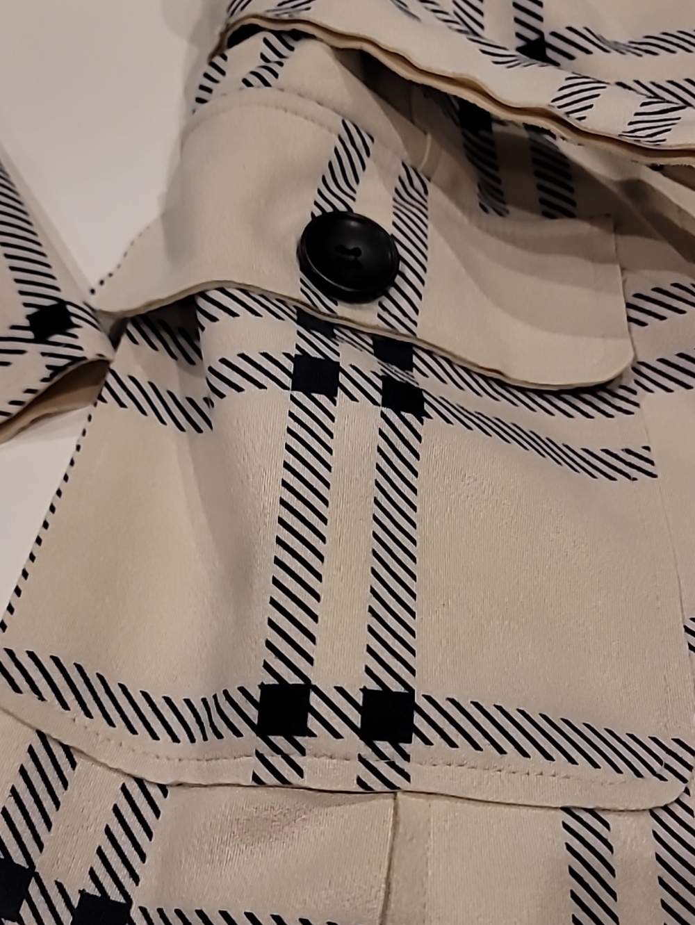 Solitaire Cream Plaid Trench Coat XL - Picture 6 of 14